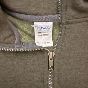 Mens green pullover zip front